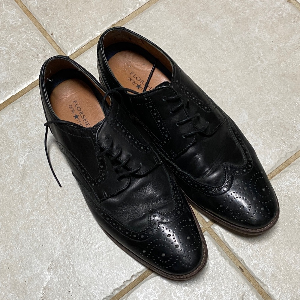 Florsheim Classic Black Leather Oxfords